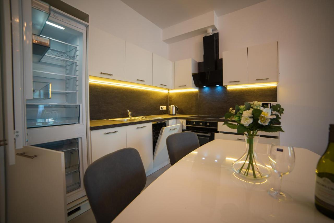Top Class Apartments In Carlsbad 카를로비바리 외부 사진