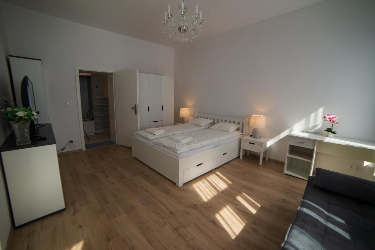 Top Class Apartments In Carlsbad 카를로비바리 외부 사진