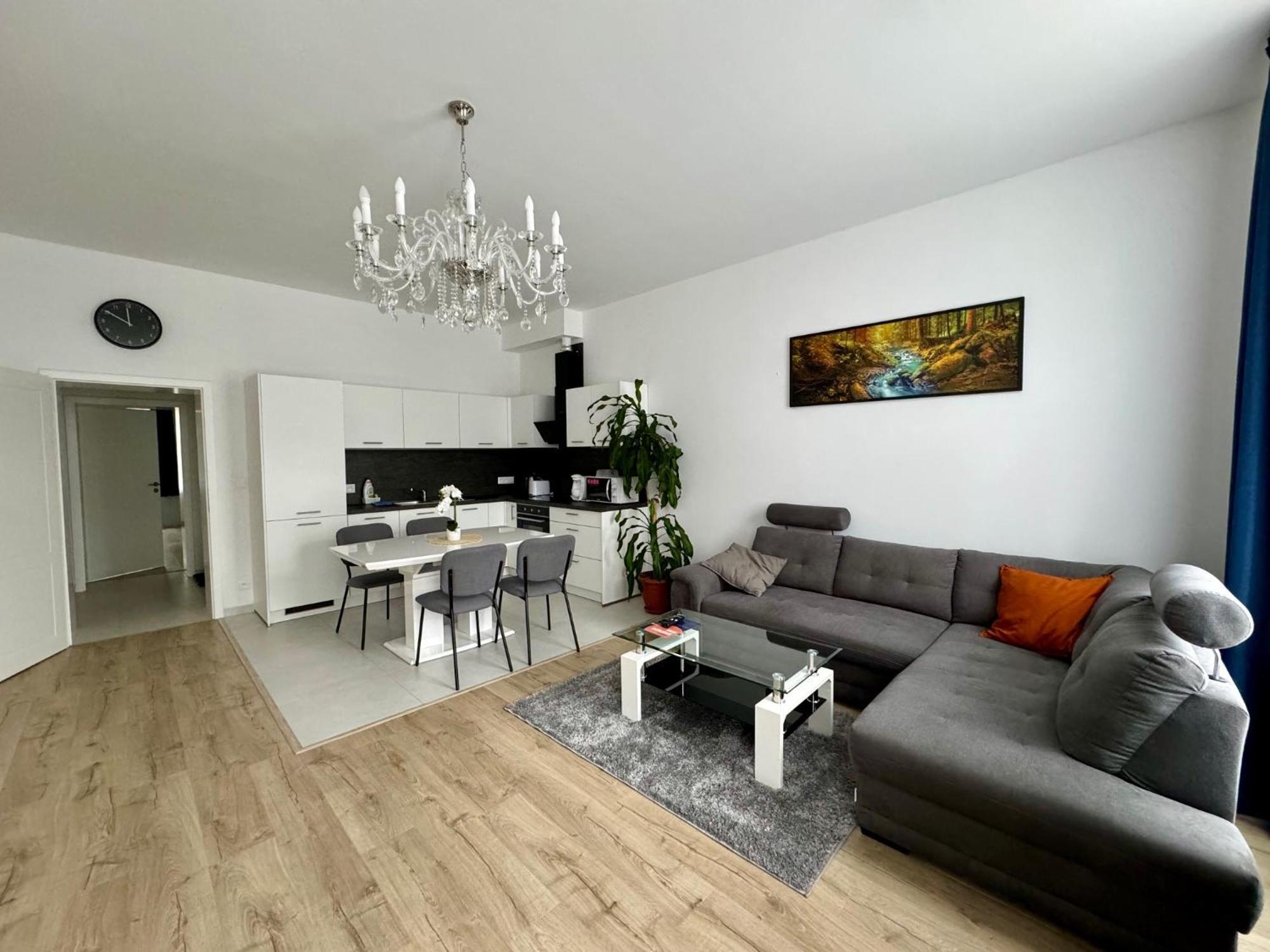 Top Class Apartments In Carlsbad 카를로비바리 외부 사진